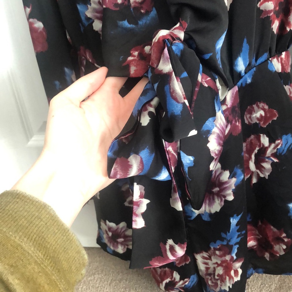 Floral Romper - Picture 3 of 5